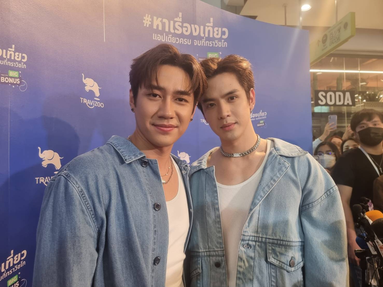 “ฟิล์ม-แจม” เตรียมจัดแฟนมีตติ้ง ปัดอัปค่าตัวพุ่งสูง “ฟิล์ม-แจม” เตรียมจัดแฟนมีตติ้ง ปัดอัปค่าตัวพุ่งสูง