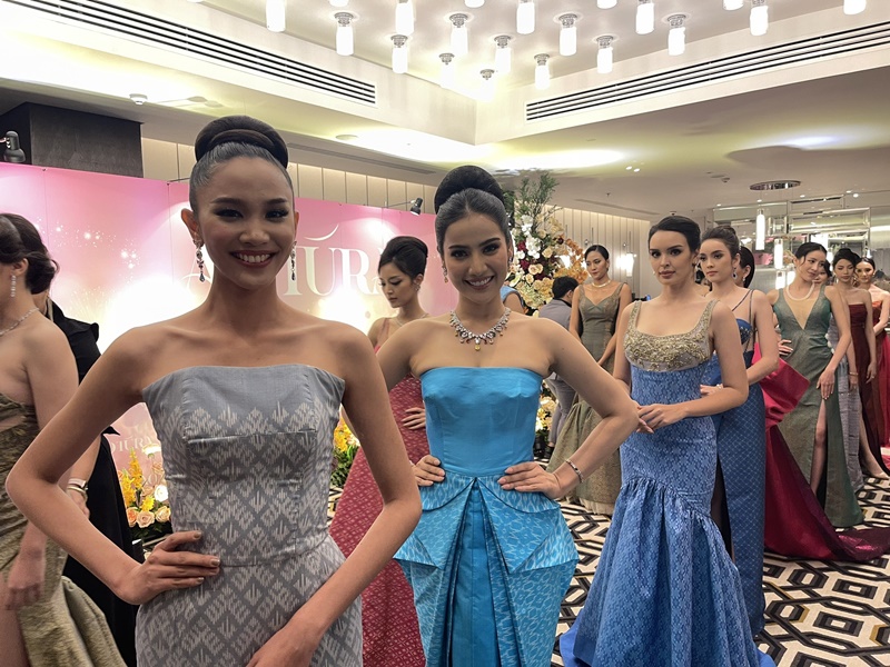 นางสาวไทย 2565 อวดโฉมในค่ำคืนแห่งมนตร์เสน่ห์ Debutante Gala Night สุดหรู นางสาวไทย 2565 อวดโฉมในค่ำคืนแห่งมนตร์เสน่ห์ Debutante Gala Night สุดหรู