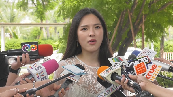 ปันปัน สุทัตตา เผยแฟนใหม่ไม่ติด หลังหวนร่วมงาน “มาร์ช” (มีคลิป) ปันปัน สุทัตตา เผยแฟนใหม่ไม่ติด หลังหวนร่วมงาน “มาร์ช” (มีคลิป)