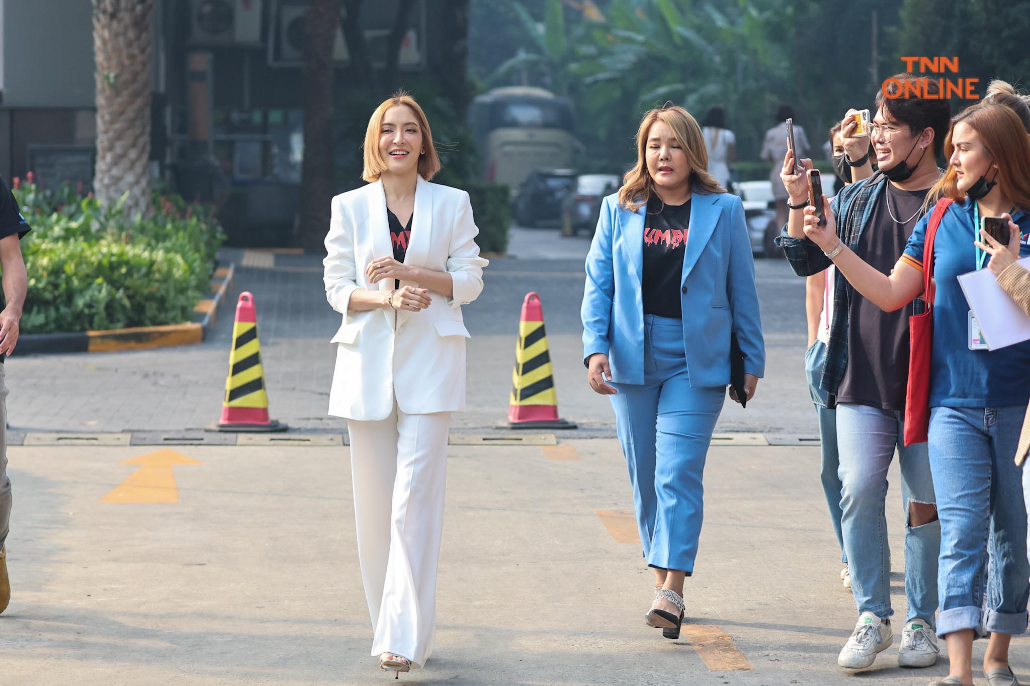 ลุคแรก “พิ้งกี้” ร่วมบวงสรวงภาพยนตร์หลังปลดกำไล EM 