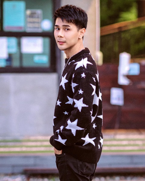 ใครเป็นใคร?! ย้อนดูรูปวัยเด็กของศิลปินคนดัง!!