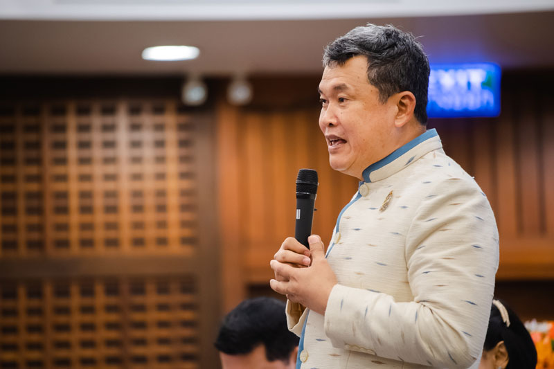 ปลัด มท. ลุยใต้ 14 จังหวัด หนุน ผ้าไทยใส่ให้สนุก ตามรอยพระดำริ