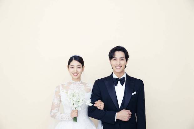 สวยยกกำลัง 4!! เปิดที่มาชุดวิวาห์ “พัคชินฮเย” สวยประทับใจในธีมแมกไม้ สวยยกกำลัง 4!! เปิดที่มาชุดวิวาห์ “พัคชินฮเย” สวยประทับใจในธีมแมกไม้