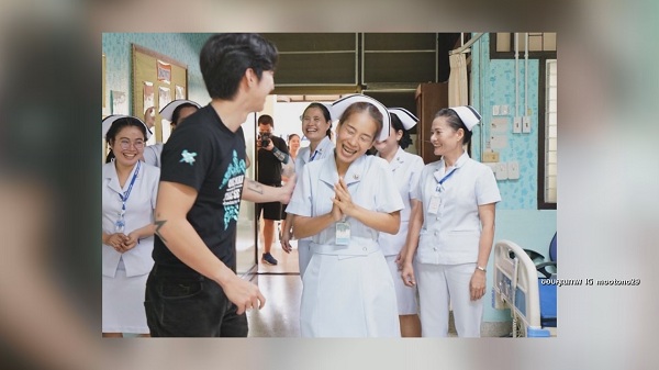 “โตโน่” มอบอุปกรณ์ทางการณ์แพทย์โรงพยาบาลเกาะกูด (มีคลิป) “โตโน่” มอบอุปกรณ์ทางการณ์แพทย์โรงพยาบาลเกาะกูด (มีคลิป)