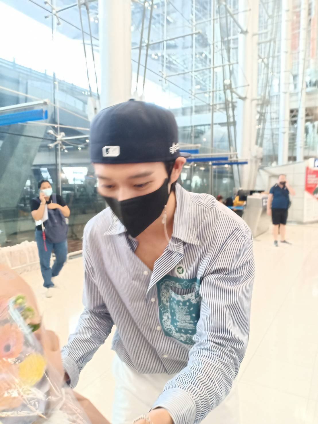 พระเอกหนุ่มสุดฮอต คิมยองแด เดินทางถึงไทยแล้ว แฟนๆให้การต้อนรับอย่างอบอุ่น
