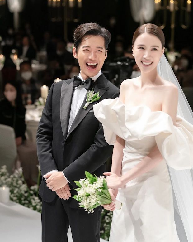 โรแมนติกไม่ไหว!! แห่แชร์คลิป ‘นัมกุงมิน’ ขอแฟนแต่งงาน ซึ้งไม่แพ้ในซีรีส์ โรแมนติกไม่ไหว!! แห่แชร์คลิป ‘นัมกุงมิน’ ขอแฟนแต่งงาน ซึ้งไม่แพ้ในซีรีส์
