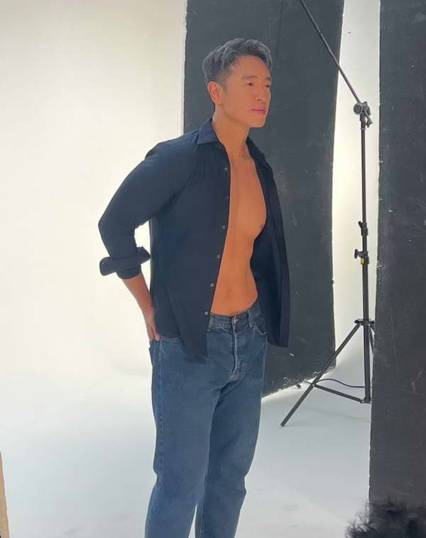 อึ้งเลยค่ะซิส! ชาย ชาตโยดม อวดร่างทอง โชว์หุ่นแซ่บในวัยใกล้เลข 5 อึ้งเลยค่ะซิส! ชาย ชาตโยดม อวดร่างทอง โชว์หุ่นแซ่บในวัยใกล้เลข 5