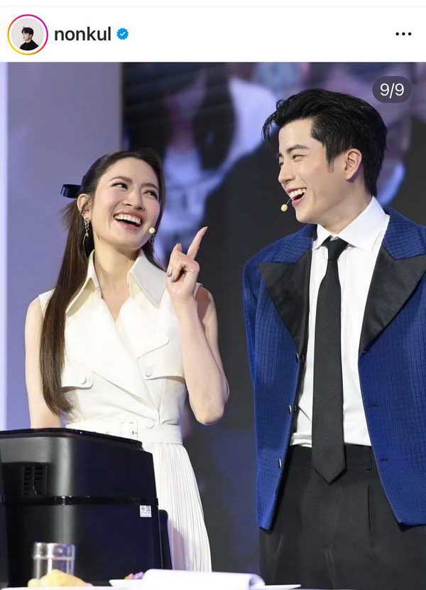 ฟังชัดๆโมเมนต์ฟินจิกหมอน! แอฟ-นนกุล ตอบคำถามสื่อแบบนี้ ควงออกงานคู่ครั้งแรก ฟังชัดๆโมเมนต์ฟินจิกหมอน! แอฟ-นนกุล ตอบคำถามสื่อแบบนี้ ควงออกงานคู่ครั้งแรก