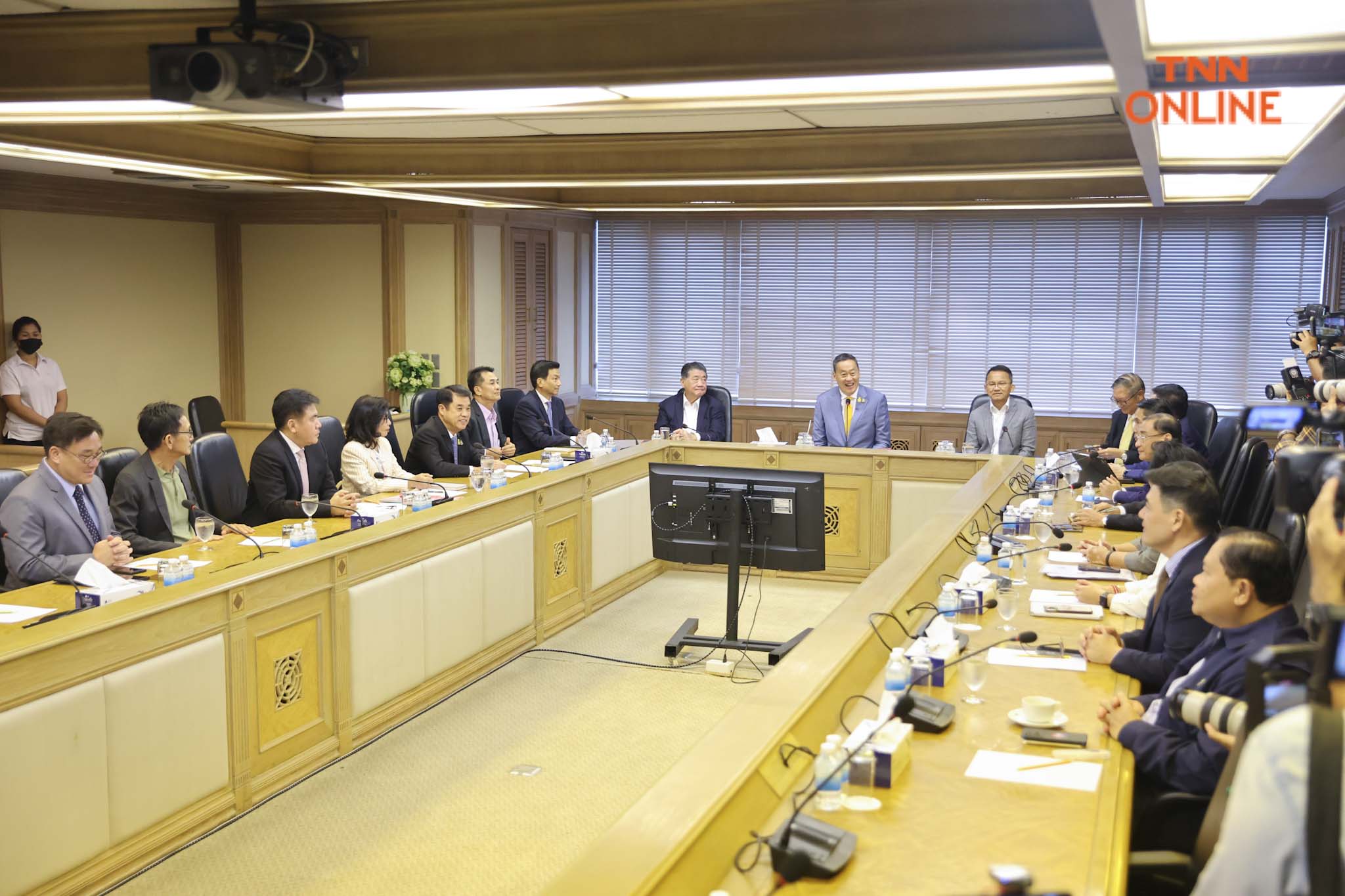 “เศรษฐา” พบ 16 รมต.เพื่อไทย เตรียมเดินหน้ารัฐบาลของประชาชน “เศรษฐา” พบ 16 รมต.เพื่อไทย เตรียมเดินหน้ารัฐบาลของประชาชน