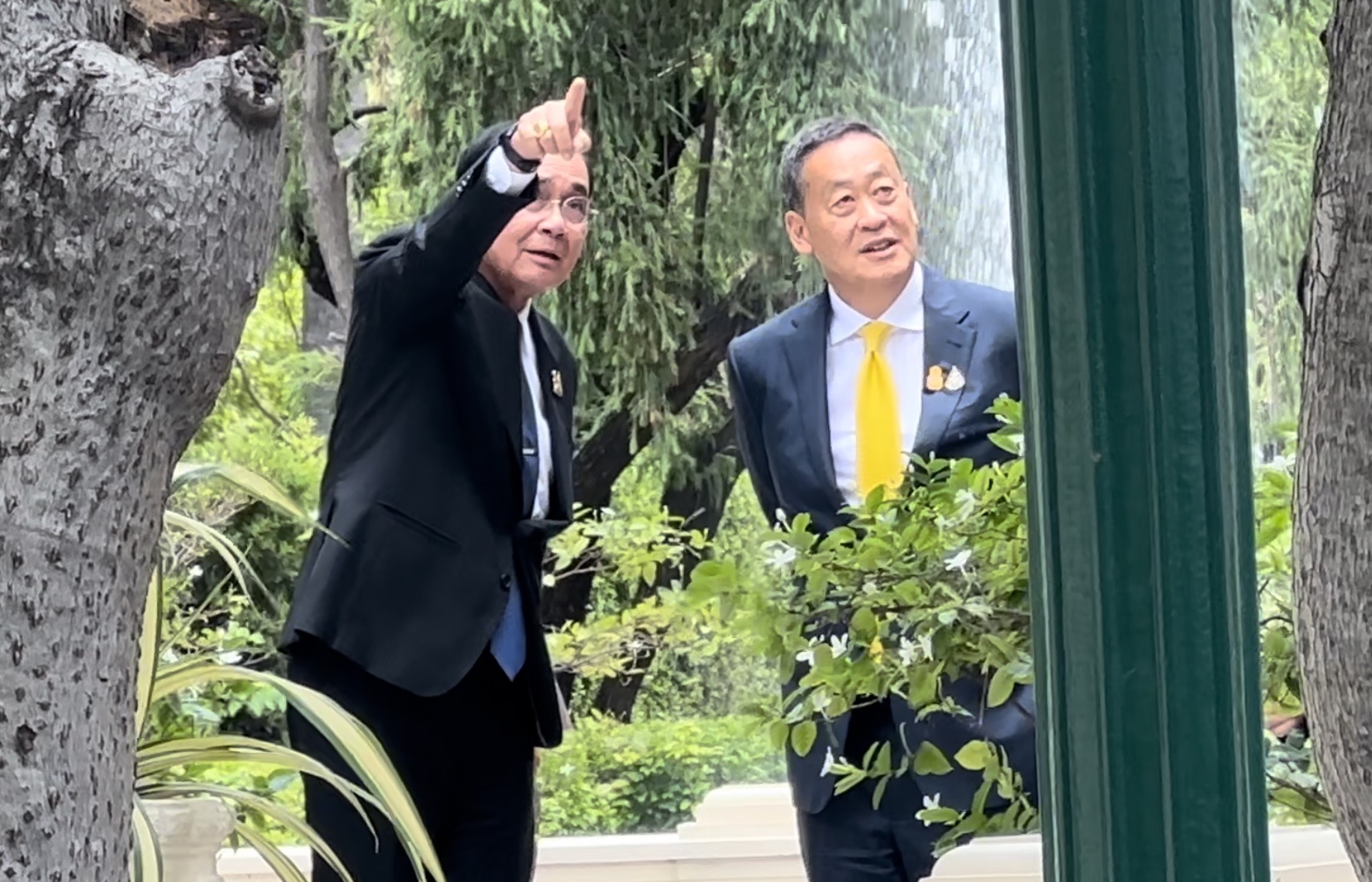 ประมวลภาพ เศรษฐา ทวีสิน นายกรัฐมนตรีคนที่ 30 เข้าพบ พลเอกประยุทธ์ จันทร์โอชา ประมวลภาพ เศรษฐา ทวีสิน นายกรัฐมนตรีคนที่ 30 เข้าพบ พลเอกประยุทธ์ จันทร์โอชา