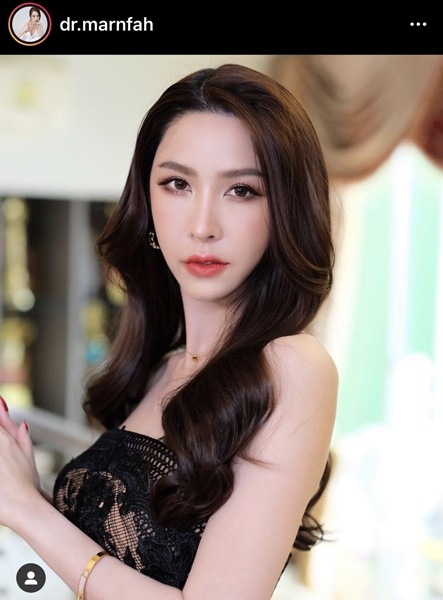ไฮโซม่านฟ้า เคลียร์!! หลังถูกโยงขายแบรนด์เนมปลอม อยากให้ จ๊ะ นงผณี ยืนยันว่าไม่ใช่ตน ไฮโซม่านฟ้า เคลียร์!! หลังถูกโยงขายแบรนด์เนมปลอม อยากให้ จ๊ะ นงผณี ยืนยันว่าไม่ใช่ตน