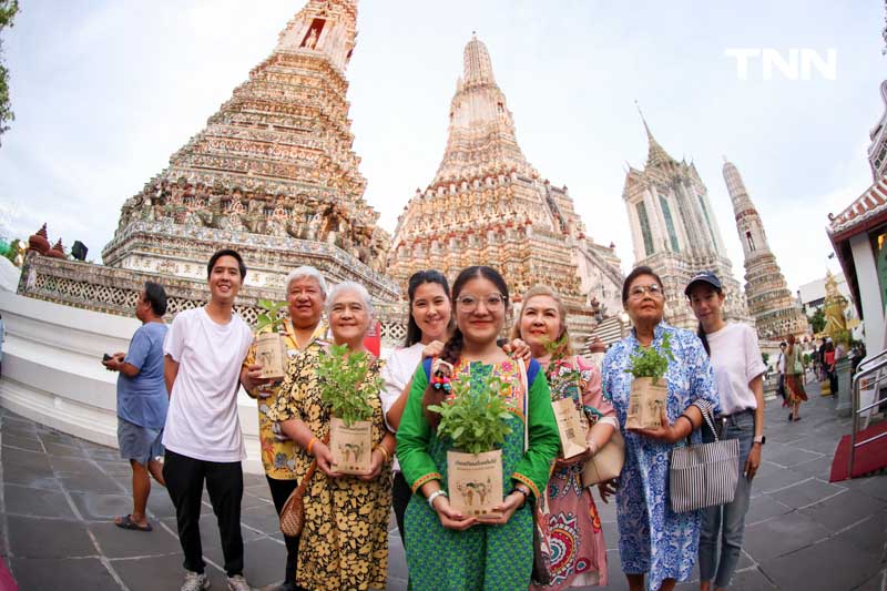 เวียนเทียนต้นไม้ “วิสาขบูชา” ลดเผาธูป-เทียน ก่อวิกฤตฝุ่น PM2.5 เวียนเทียนต้นไม้ “วิสาขบูชา” ลดเผาธูป-เทียน ก่อวิกฤตฝุ่น PM2.5