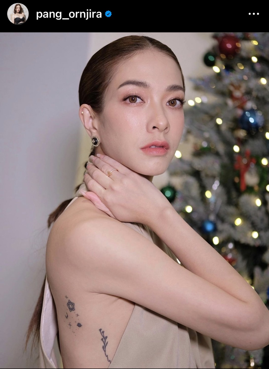 แป้ง อรจิรา ไม่กังวล สามีถูกเปิดวาร์ป มั่นใจไม่เคยเกี่ยวข้องเว็บพนัน แป้ง อรจิรา ไม่กังวล สามีถูกเปิดวาร์ป มั่นใจไม่เคยเกี่ยวข้องเว็บพนัน