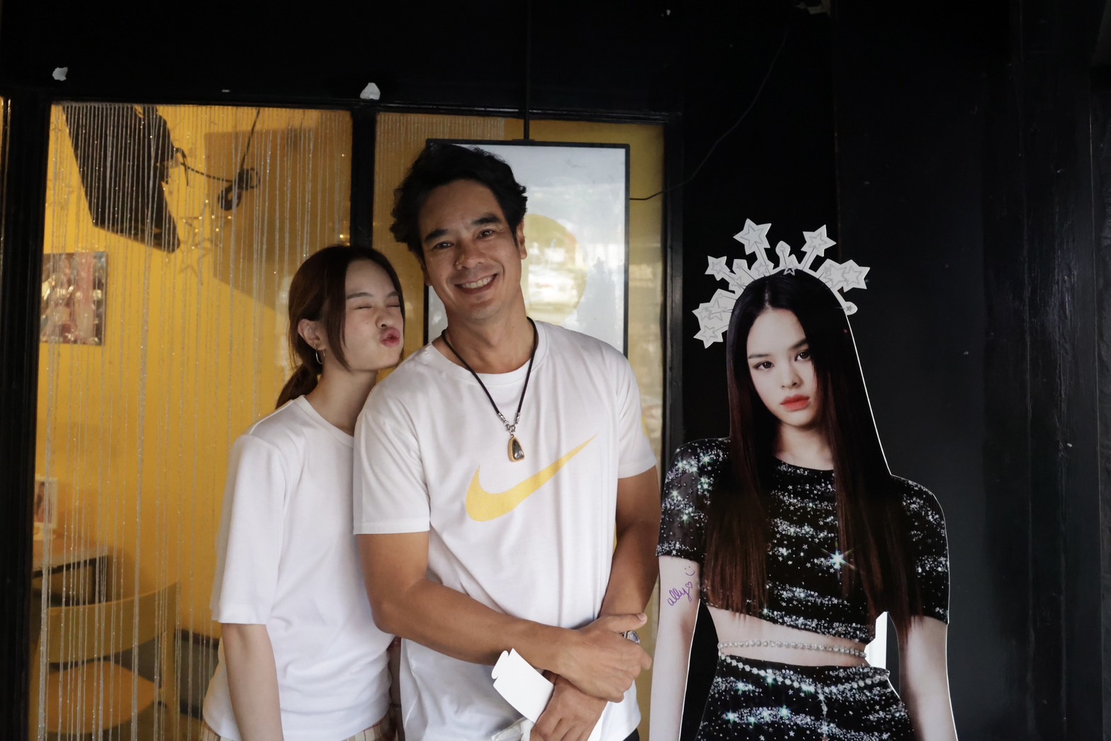 “แอลลี่” ฉลองวันเกิดวัย19 ปี ครอบครัวและแฟนคลับร่วมเซอร์ไพรส์ “แอลลี่” ฉลองวันเกิดวัย19 ปี ครอบครัวและแฟนคลับร่วมเซอร์ไพรส์