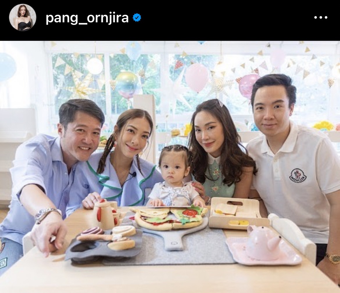 แป้ง อรจิรา ไม่กังวล สามีถูกเปิดวาร์ป มั่นใจไม่เคยเกี่ยวข้องเว็บพนัน แป้ง อรจิรา ไม่กังวล สามีถูกเปิดวาร์ป มั่นใจไม่เคยเกี่ยวข้องเว็บพนัน