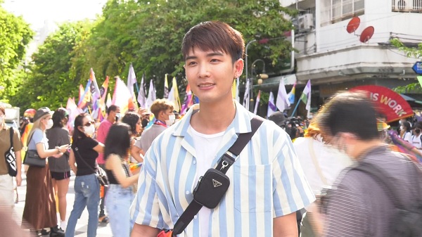 พลัสเตอร์ ร่วมเดินขบวน Bangkok Naruemit Pride Parade 2022 (มีคลิป)