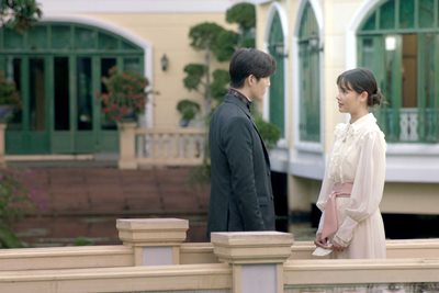 “หนึ่งในร้อย” ทำพระนครสะเทือน “ต่อ - ญาญ่า” ติดเทรนด์ยืนหนึ่งสนั่นโซเชียล “หนึ่งในร้อย” ทำพระนครสะเทือน “ต่อ - ญาญ่า” ติดเทรนด์ยืนหนึ่งสนั่นโซเชียล