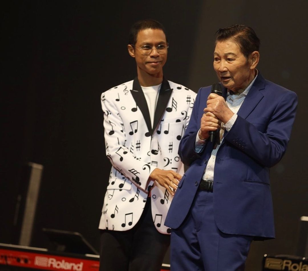 หนึ่ง จักรวาล พร้อมภรรยา แจงเรื่องเรียกเก็บเงินค่าคอนเสิร์ตครูเพลง ชาลี อินทรวิจิตร หนึ่ง จักรวาล พร้อมภรรยา แจงเรื่องเรียกเก็บเงินค่าคอนเสิร์ตครูเพลง ชาลี อินทรวิจิตร
