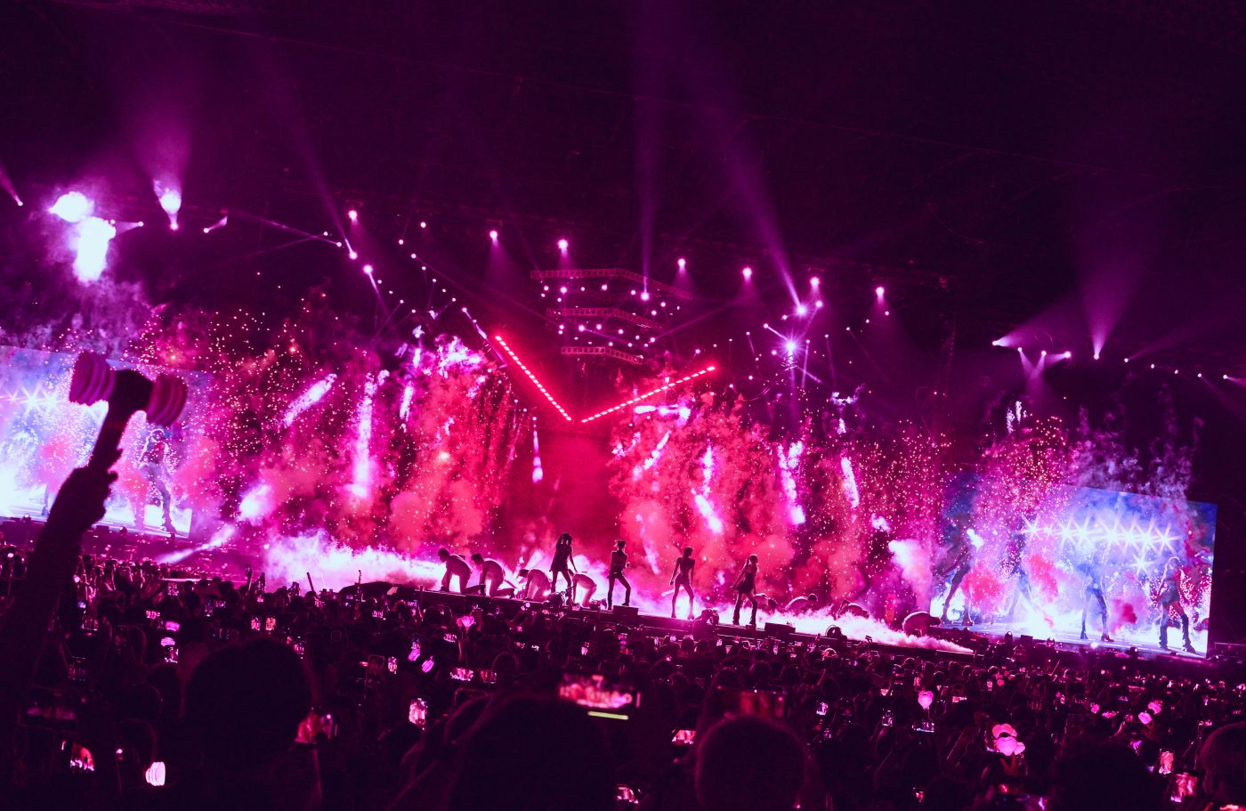 เรียกร้องให้ขอโทษ!! แฟนๆ BLACKPINK จี้สื่อดังฝรั่งเศส แจงพาดหัวข่าววิจารณ์แรง
