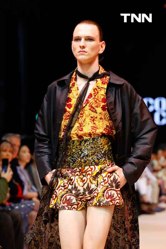 บาติกไทยสู่เวทีแฟชั่นสุดยิ่งใหญ่ “ELLE Fashion Week 2024” ในโชว์พิเศษ “Timeless Crafting with Batik” บาติกไทยสู่เวทีแฟชั่นสุดยิ่งใหญ่ “ELLE Fashion Week 2024” ในโชว์พิเศษ “Timeless Crafting with Batik”