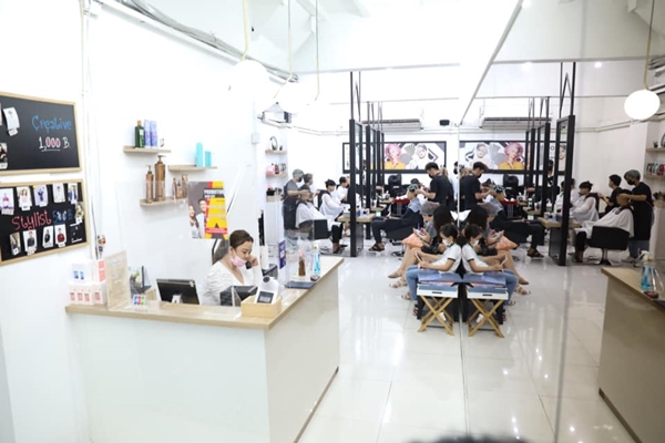ศบค.สั่งปิดเพิ่ม 10 กิจการ “พื้นที่สีแดงเข้ม”  หญิง กัญญา รับร้านตัดผมกระทบหนัก!! ด้าน ปอ วรฐก์ รอดูการเยียวยาวงการสัก 
