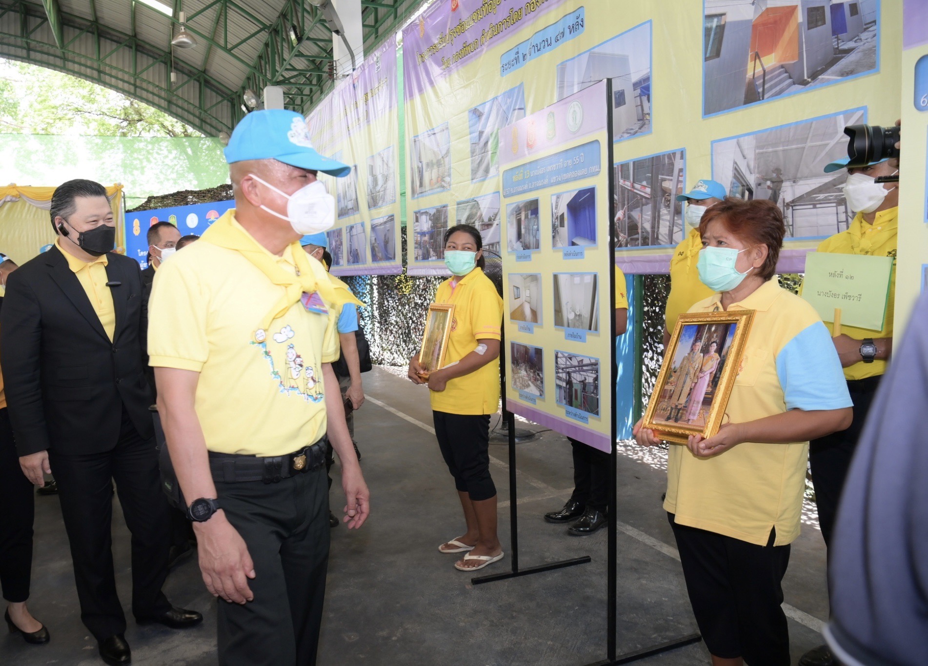 กองทัพบก-CP-CPF มอบบ้านให้ชาวคลองเตยล็อตสุดท้าย ถวายเป็นพระราชกุศล ในหลวง ร.10 กองทัพบก-CP-CPF มอบบ้านให้ชาวคลองเตยล็อตสุดท้าย ถวายเป็นพระราชกุศล ในหลวง ร.10
