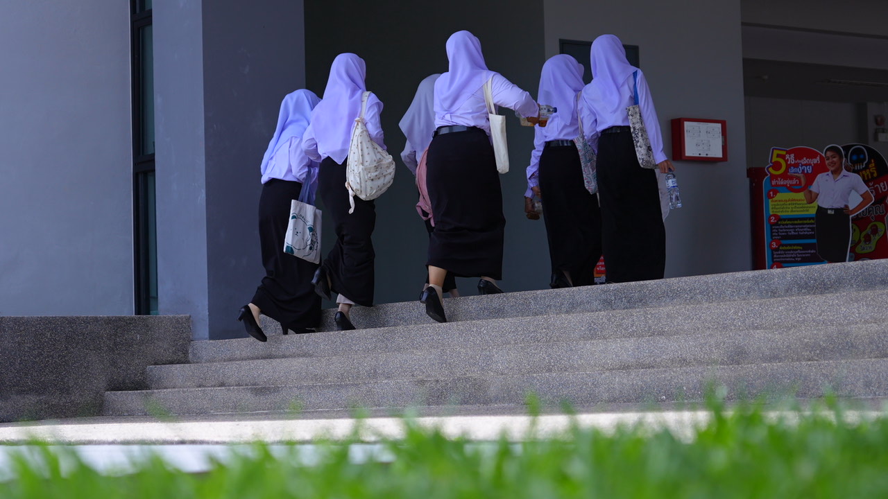 คนดีต้องมีที่ยืน โลกต้องดีกว่า : เปิดแนวคิด “ครูกลางทะเล” โอกาสเด็กสำคัญกว่าโอกาสรวย คนดีต้องมีที่ยืน โลกต้องดีกว่า : เปิดแนวคิด “ครูกลางทะเล” โอกาสเด็กสำคัญกว่าโอกาสรวย