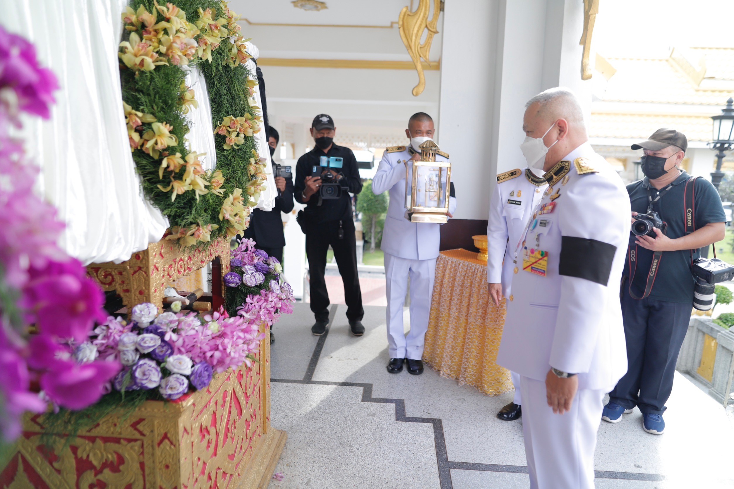 คนบันเทิงร่วมส่ง ลินดา ค้าธัญเจริญ ในพิธีพระราชทานเพลิงศพ