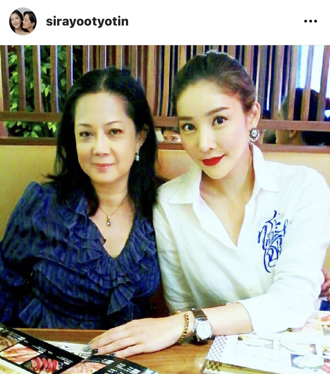 คุณแม่ แตงโม โต้ข่าวลือ แม่ปลอม แจ้งเปลี่ยนสถานที่จัดพิธีไว้อาลัย คุณแม่ แตงโม โต้ข่าวลือ แม่ปลอม แจ้งเปลี่ยนสถานที่จัดพิธีไว้อาลัย