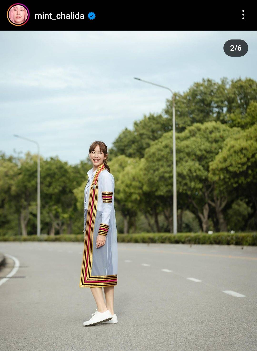 ไม่ได้จ้างเรียนจ้างสอบ! “มอส ราชัย” โพสต์ยินดีพี่สาว “มินต์ ชาลิดา” จบปริญญาโท