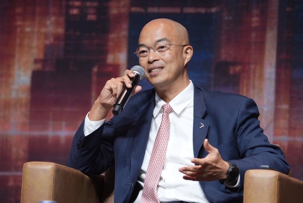 ยุคดิจิทัลเปลี่ยนไว เทคโนโลยี และ AI จะช่วยไทยแข่งขันในระดับโลกอย่างไร? ยุคดิจิทัลเปลี่ยนไว เทคโนโลยี และ AI จะช่วยไทยแข่งขันในระดับโลกอย่างไร?