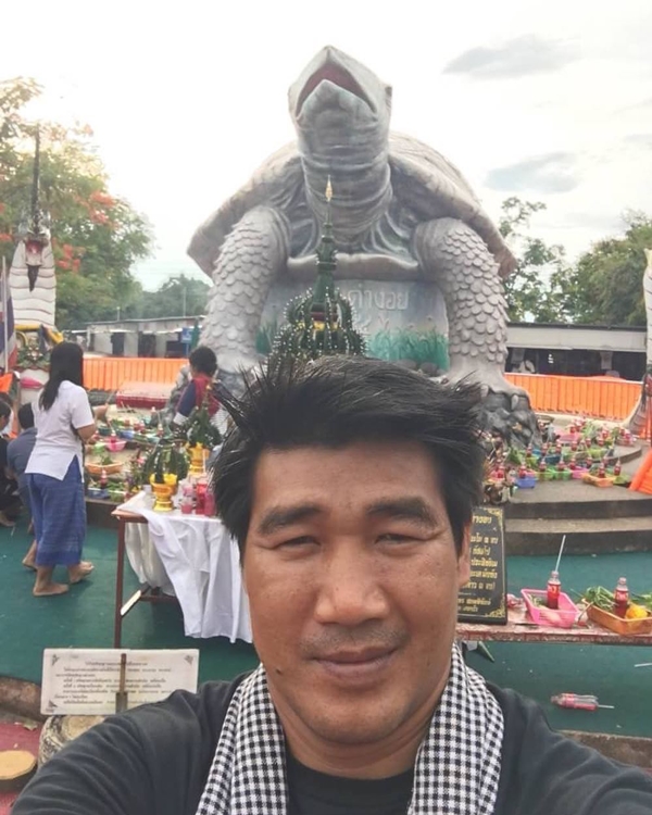 จับคู่กรณี สมรักษ์ คำสิงห์ หลังโกงเงินค่าลอตเตอรี่ จับคู่กรณี สมรักษ์ คำสิงห์ หลังโกงเงินค่าลอตเตอรี่