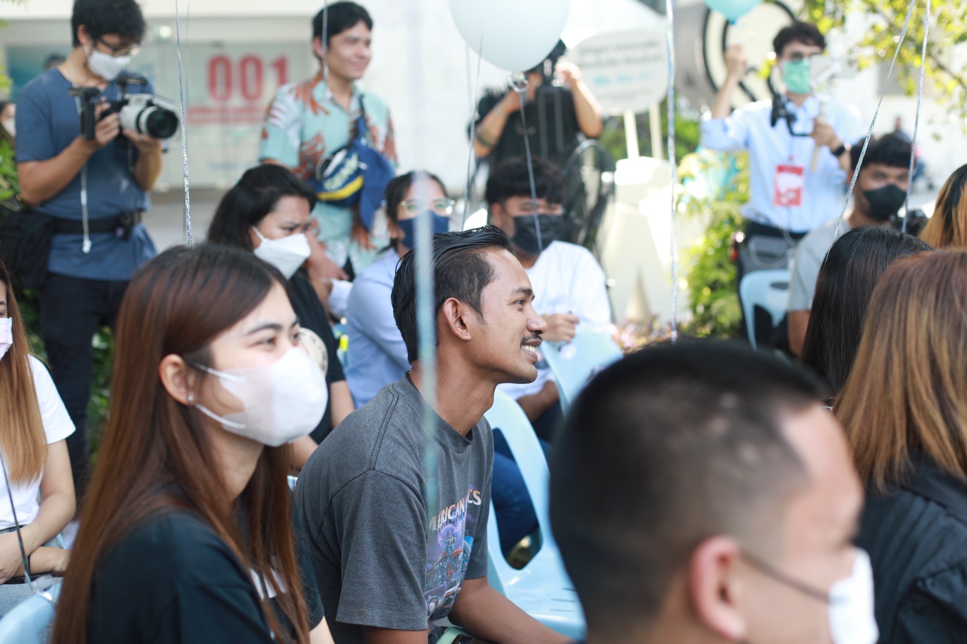 “จุรินทร์” มอบนโยบาย 5 ฟรี เป็นของขวัญวันเด็ก “จุรินทร์” มอบนโยบาย 5 ฟรี เป็นของขวัญวันเด็ก