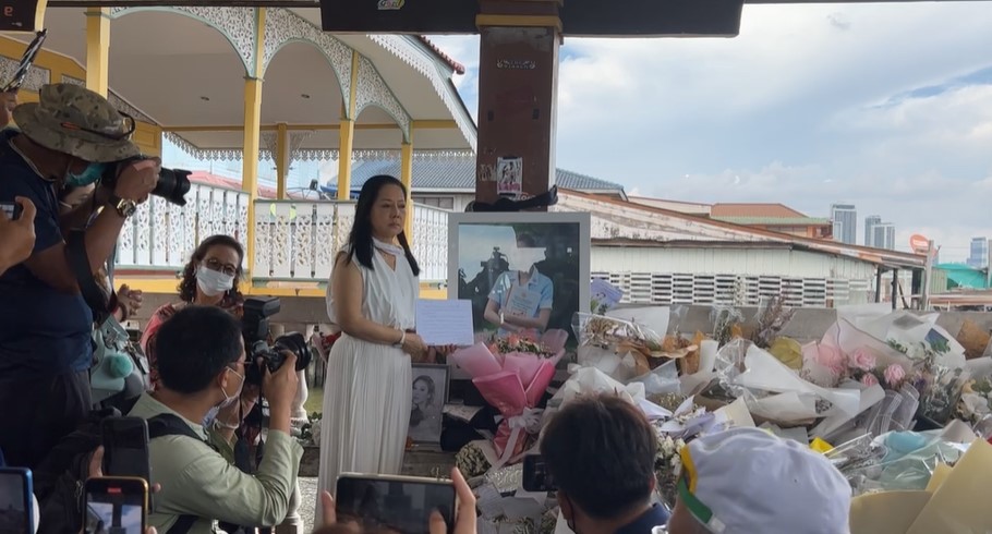แม่ภนิดา ร่ำไห้! เขียนการ์ดถึง แตงโม จากไปครบ 1 เดือน แม่ภนิดา ร่ำไห้! เขียนการ์ดถึง แตงโม จากไปครบ 1 เดือน