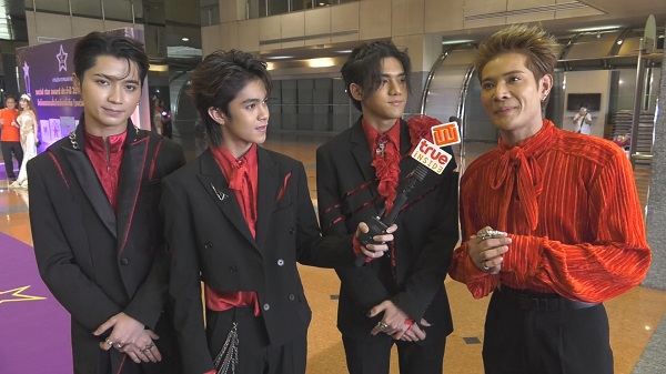 New Country เตรียมโกอินเตอร์ เผยมีงานต่างประเทศติดต่อมาแล้ว (มีคลิป)        