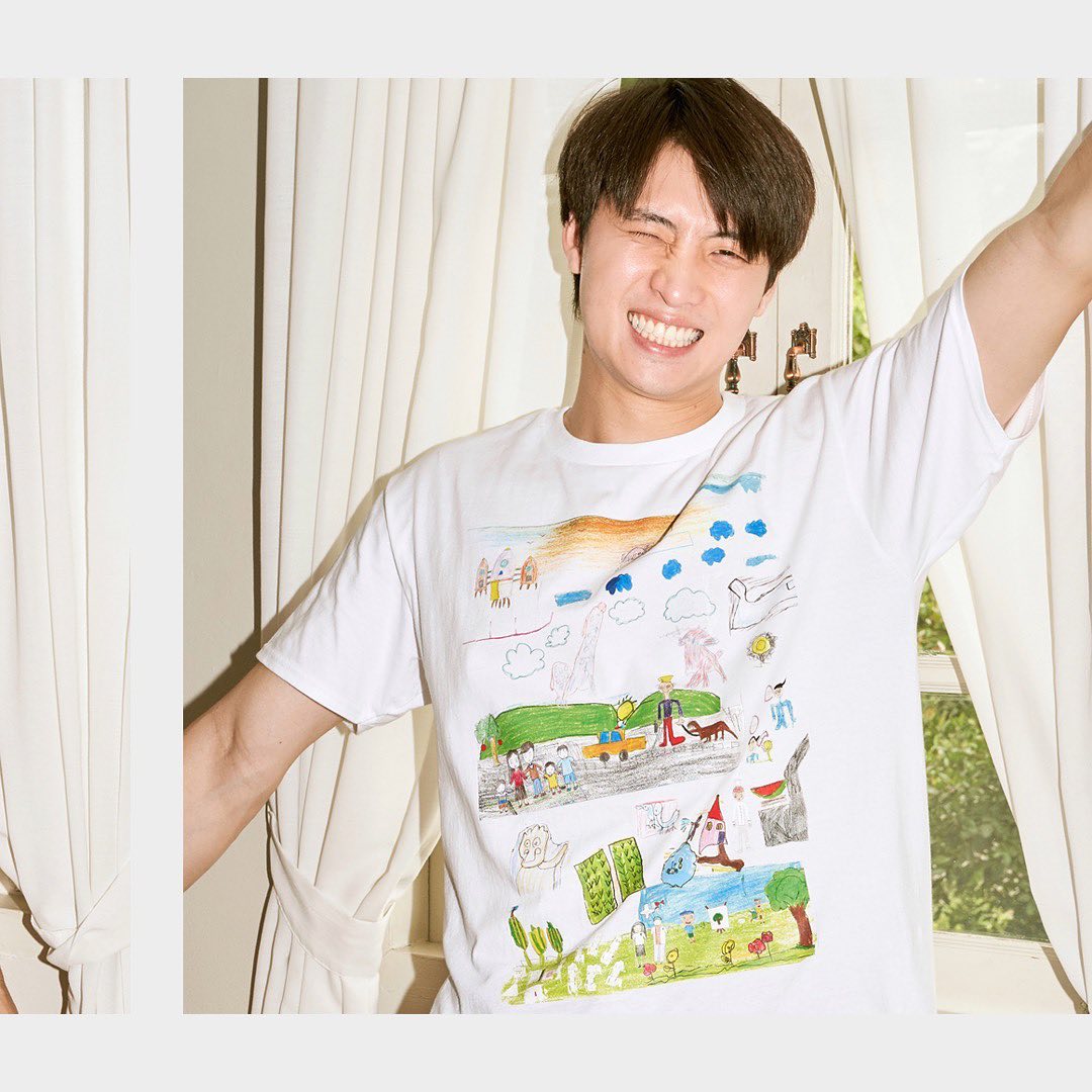 หล่อใจบุญ มีน พีรวิชญ์ ขายเสื้อ นำเงินไปช่วยเหลือมูลนิธิต่างๆ และโรงพยาบาลจากสถานการณ์โควิด-19