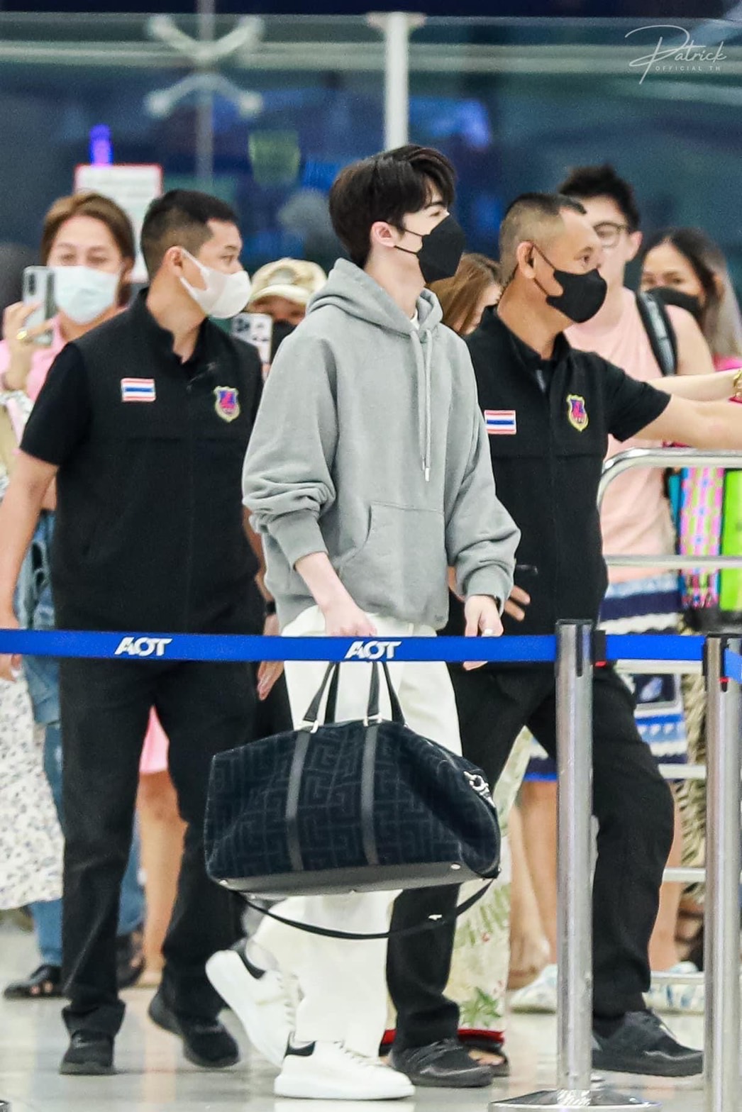  “แพทริค ณัฐวรรธ์” ไปสานฝันต่อ บินกลับจีน แฟนคลับติดแฮชแท็ก #ไว้เจอกันใหม่นะคับแพทริค