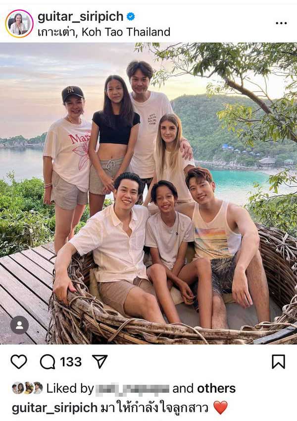ดาเรีย พร้อมครอบครัว อ๋อม อรรคพันธ์ ทำพิธีลอยอังคารที่ทะเล เกาะเต่า