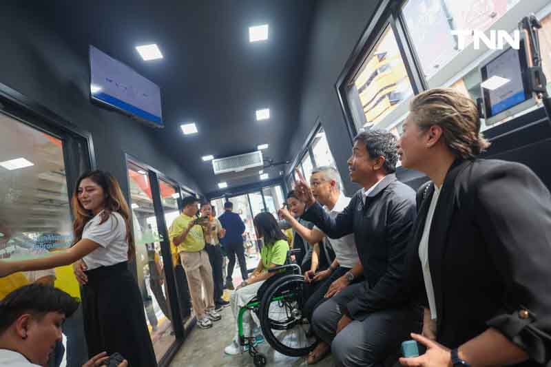 คลายร้อนผู้โดยสารรถสาธารณะ เปิดป้ายรถเมล์ติดแอร์พลังงานแสงอาทิตย์แห่งแรกฝั่งธน คลายร้อนผู้โดยสารรถสาธารณะ เปิดป้ายรถเมล์ติดแอร์พลังงานแสงอาทิตย์แห่งแรกฝั่งธน
