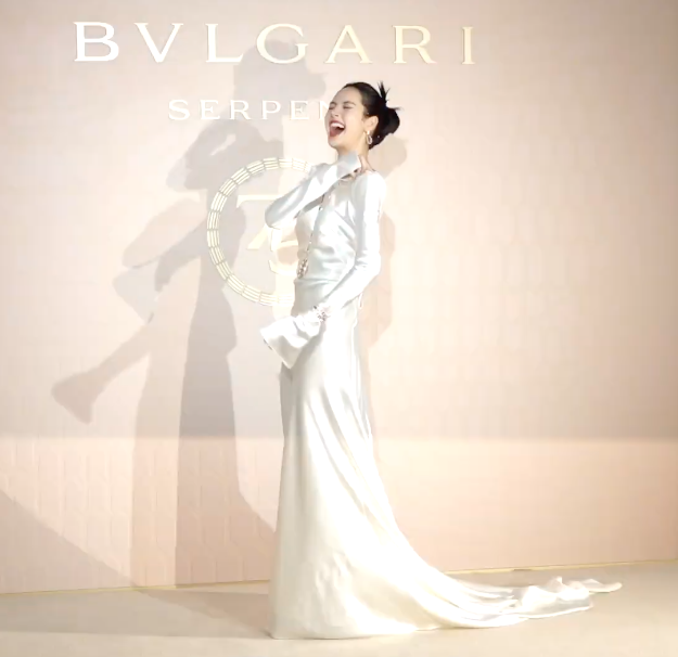 ยิ้มสยามสาดออร่า!! ‘ลิซ่า BLACKPINK’ สวยครองเทรนด์โลกในอีเวนต์ Bvlgari กรุงโซล ยิ้มสยามสาดออร่า!! ‘ลิซ่า BLACKPINK’ สวยครองเทรนด์โลกในอีเวนต์ Bvlgari กรุงโซล