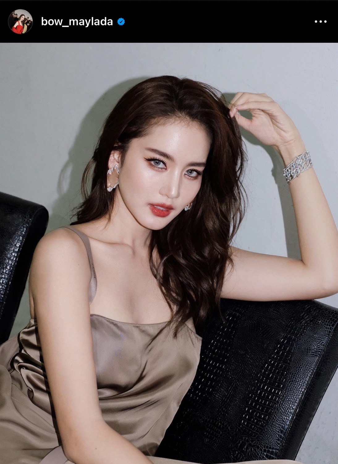โบว์ เมลดา เผยคุยเรื่องงานแต่งกับ อาเล็ก แจงแม่แซวเฉยๆ เรื่องอยากอุ้มหลาน โบว์ เมลดา เผยคุยเรื่องงานแต่งกับ อาเล็ก แจงแม่แซวเฉยๆ เรื่องอยากอุ้มหลาน