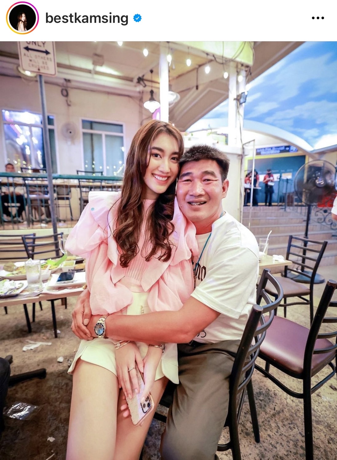 พ่อเคลียร์เอง!! สมรักษ์ ตอบชัด เบส-ตงตง อยู่บ้านเดียวกัน?? เรียกสินสอด 90 ล้านจริงไหม