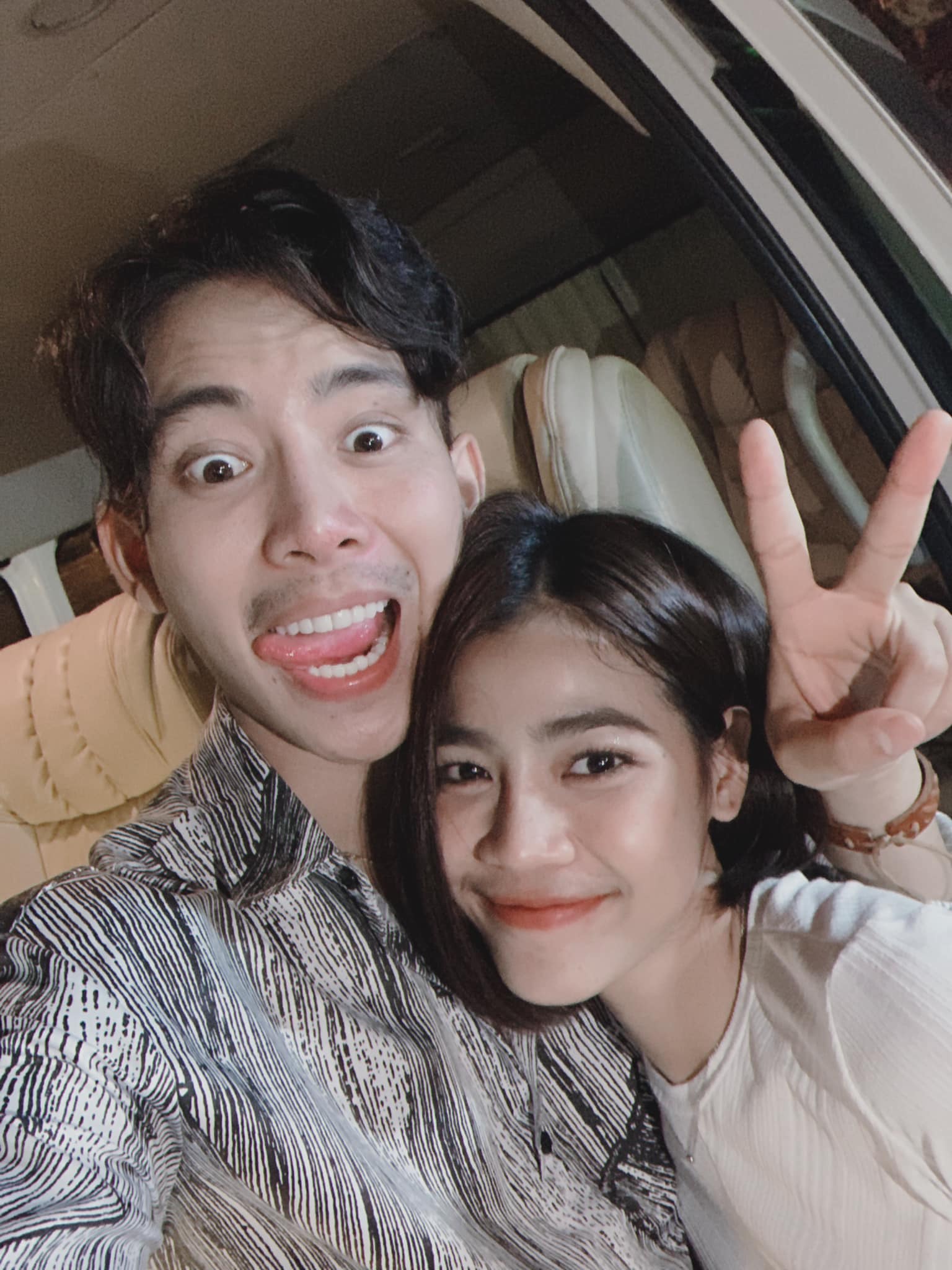 เบิ้ล ปทุมราช โพสต์แจงหลัง แบม ไพลิน ออกมาโพสต์ร่ายยาวเรื่องค่าตัว เบิ้ล ปทุมราช โพสต์แจงหลัง แบม ไพลิน ออกมาโพสต์ร่ายยาวเรื่องค่าตัว
