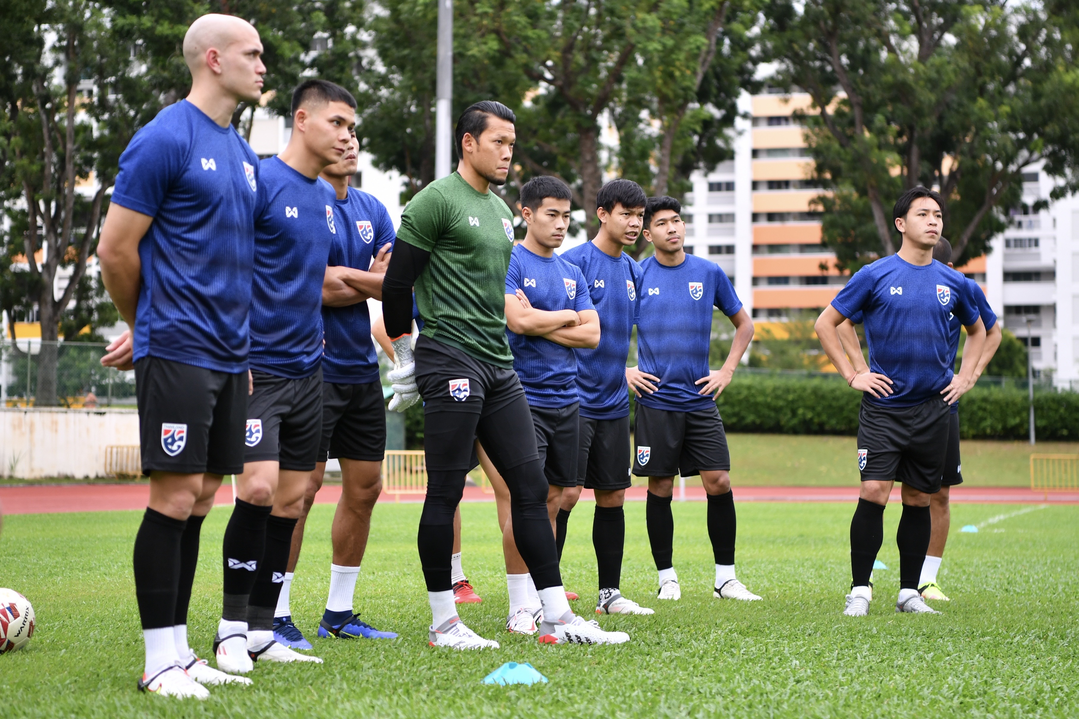 ทีมชาติไทยลงฝึกซ้อมครั้งแรกที่สิงคโปร์ก่อนประเดิม 'ซูซูกิคัพ' ดวลติมอร์ฯ ทีมชาติไทยลงฝึกซ้อมครั้งแรกที่สิงคโปร์ก่อนประเดิม 'ซูซูกิคัพ' ดวลติมอร์ฯ