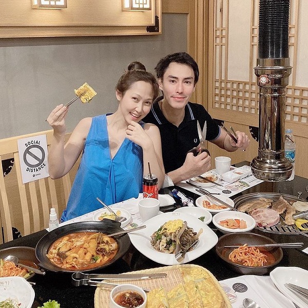 นาวิน ต้าร์ -ไฮโซน้ำหวาน ใช้ชีวิตที่หัวหินชั่วคราว  (มีคลิป)