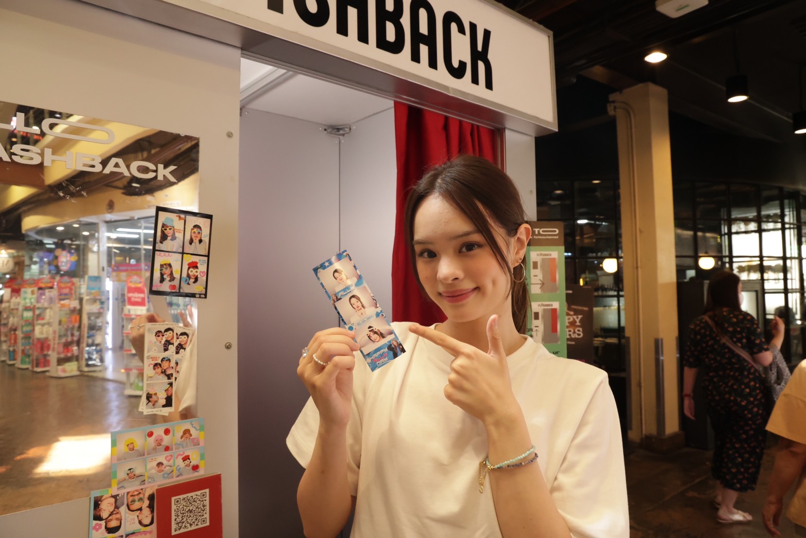 “แอลลี่” ฉลองวันเกิดวัย19 ปี ครอบครัวและแฟนคลับร่วมเซอร์ไพรส์ “แอลลี่” ฉลองวันเกิดวัย19 ปี ครอบครัวและแฟนคลับร่วมเซอร์ไพรส์