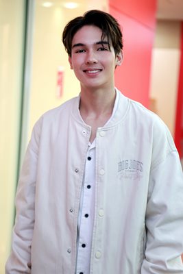 รู้จัก “ดีแลน ไบร์อันท์” หนุ่มน้อยเจ้าเสน่ห์ จากบท “ชาลี” ใน “หวานรักต้องห้าม” รู้จัก “ดีแลน ไบร์อันท์” หนุ่มน้อยเจ้าเสน่ห์ จากบท “ชาลี” ใน “หวานรักต้องห้าม”