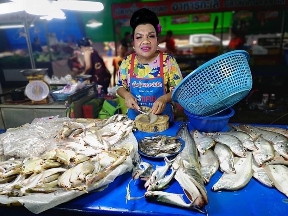 แม่หญิงลี   ประสบอุบัติเหตุ โชคดีที่ทุกคนปลอดภัย
