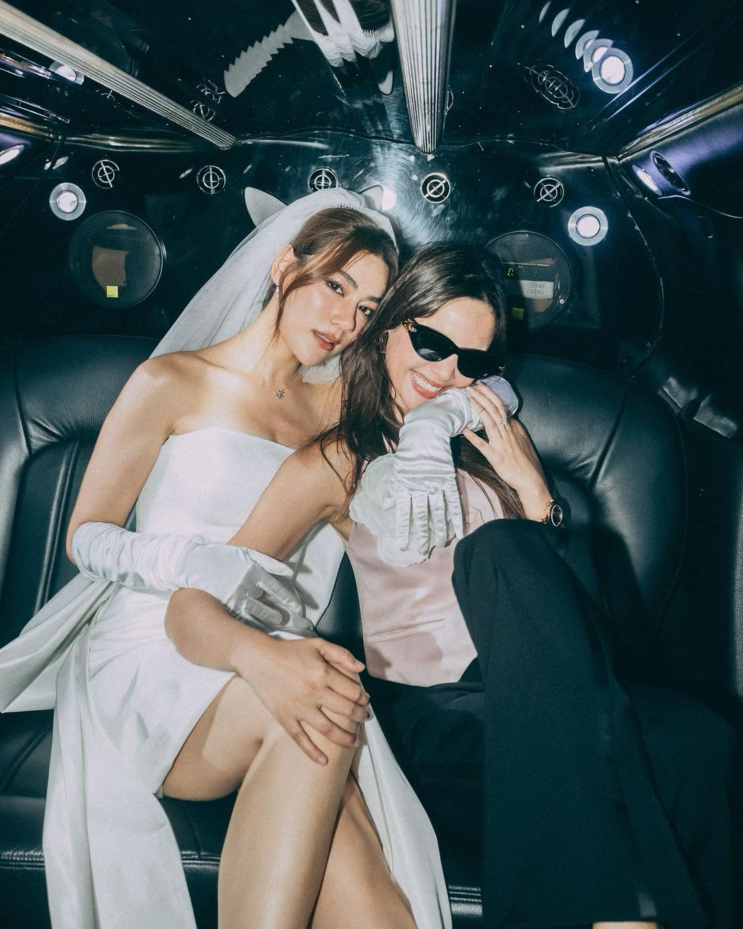 “ญาญ่า อุรัสยา” เล่าโมเมนต์สุดประทับใจ ร่วมงานวิวาห์หวาน “หมาก-คิม” (มีคลิป)