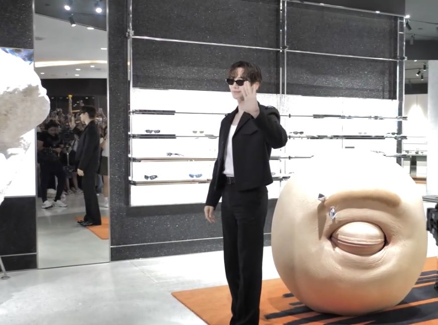 ส่องความหล่อทะลุแว่น อีจุนโฮ ร่วมงานอีเวนต์ในไทย 
